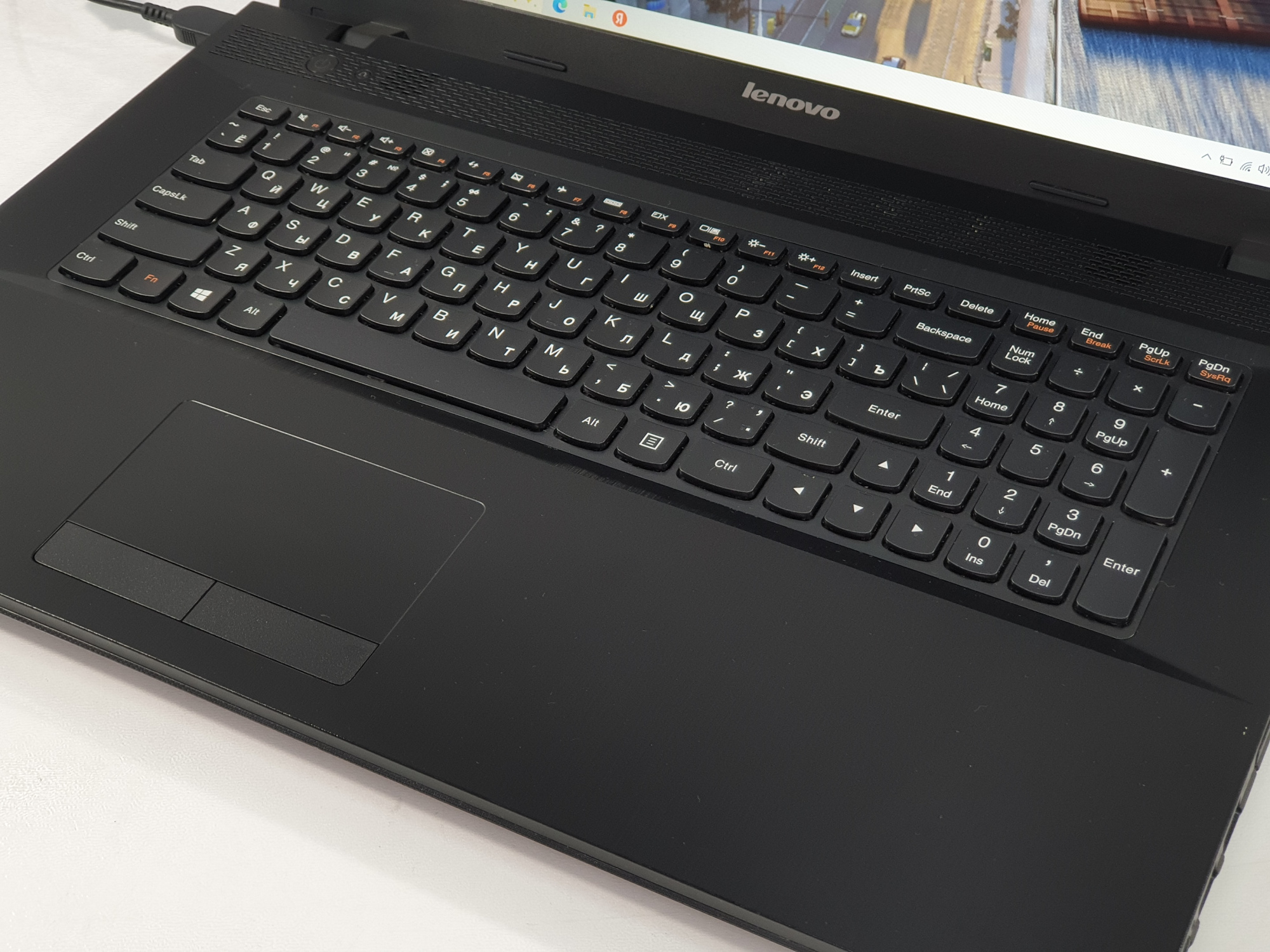 Ноутбук с экраном 17"/ОЗУ 8Gb/ SSD+HDD/ с видеокартой
