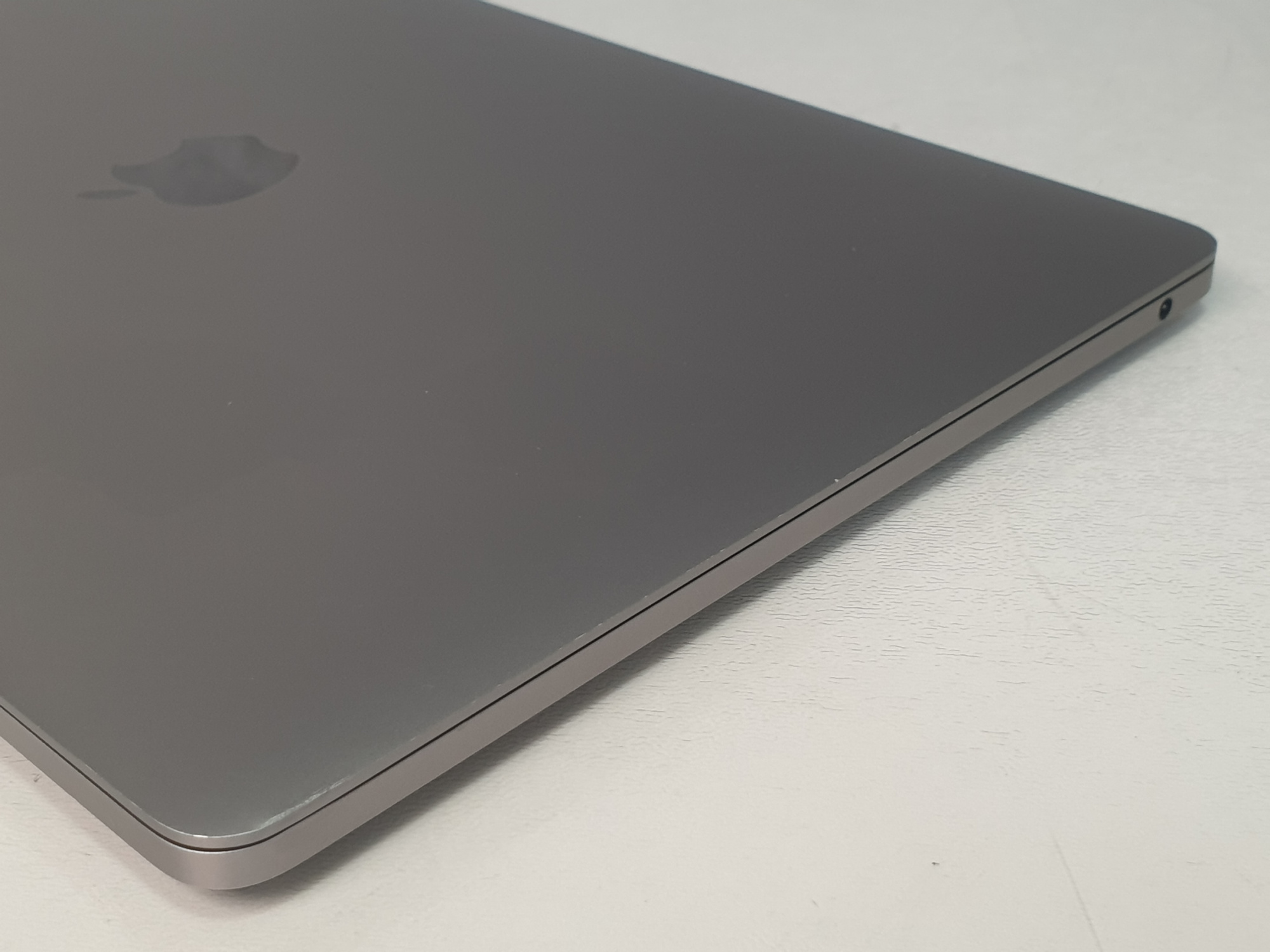 Ноутбук MacBook Pro 13 2016 Core i5, 8Gb, 256Gb