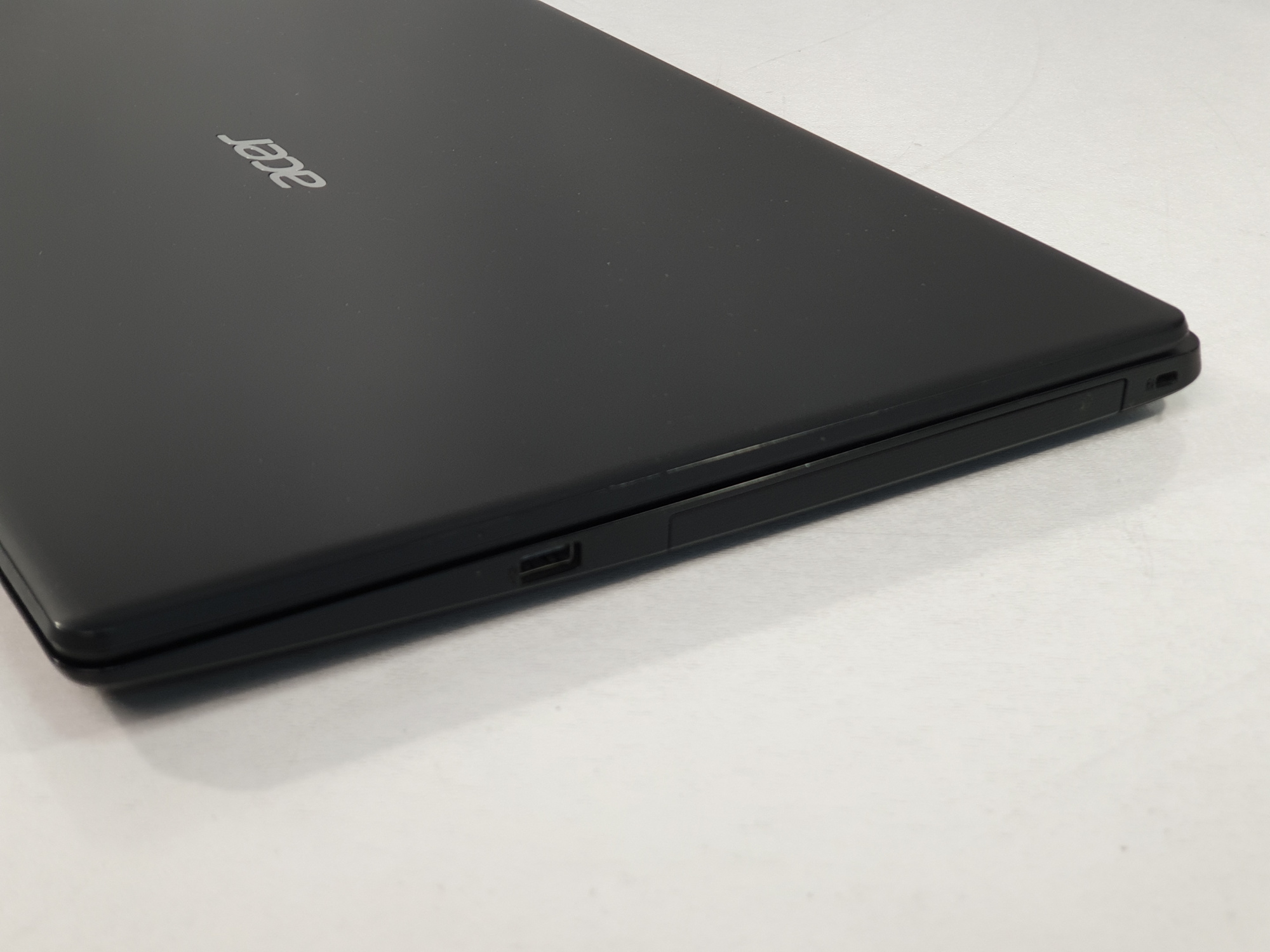 Ноутбук Acer Core i5 8265U, MX 230 2Gb, 17.3"