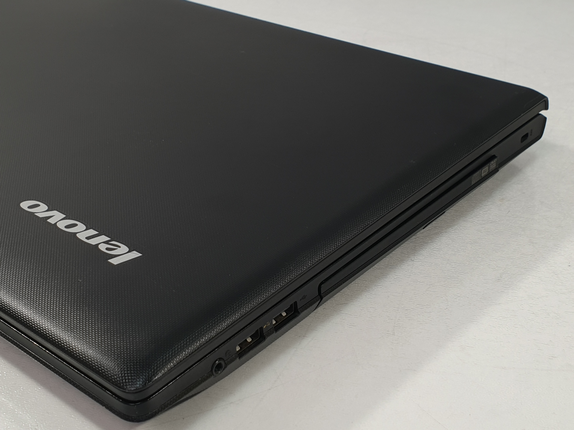 Ноутбук с экраном 17"/ОЗУ 8Gb/ SSD+HDD/ с видеокартой