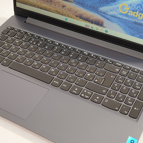 Ноутбук Lenovo Core i3 1305U, DDR5 8Gb, SSD NVMe 256Gb