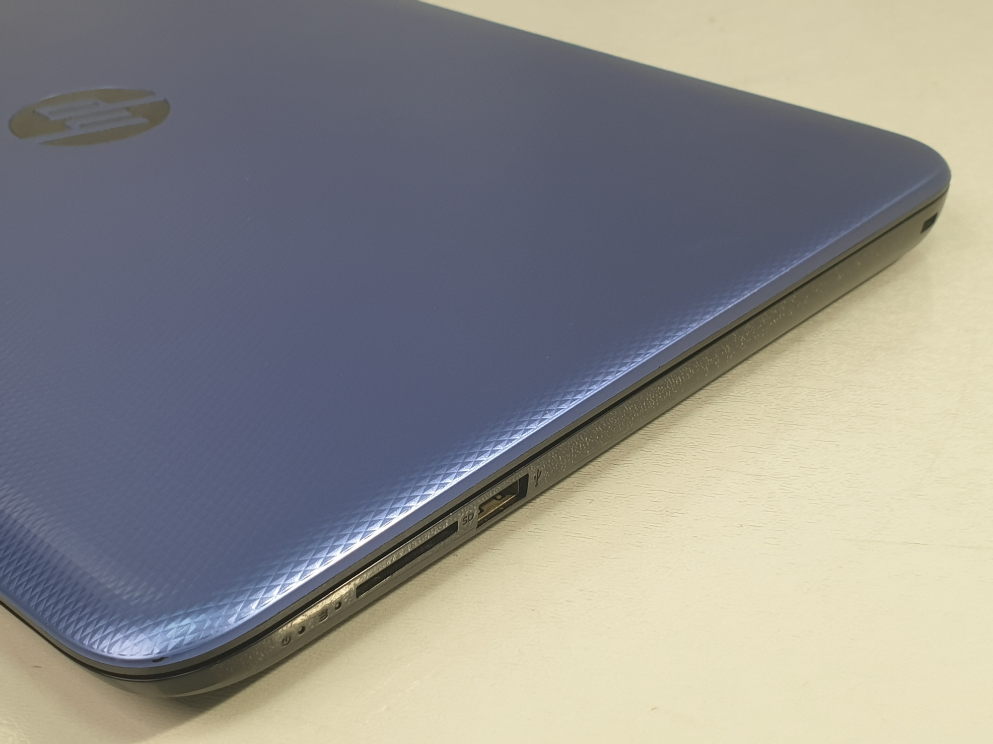 Ноутбук HP AMD A10-9600P / ОЗУ 8Gb/ SSD 240Gb/ R8 M445DX